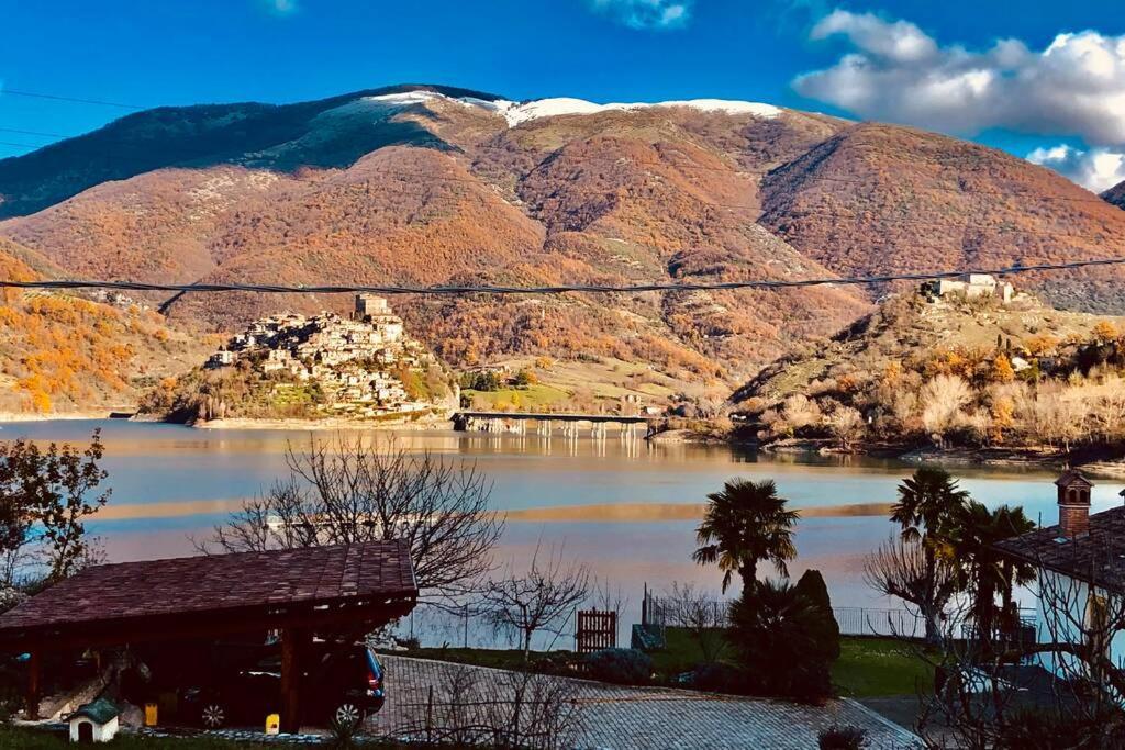 Stanza Con Terrazzo Vista Lago - Lakeholiday Castel di Tora Εξωτερικό φωτογραφία